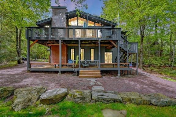 Lakeside on Lake Naomi | Pocono Pines, PA